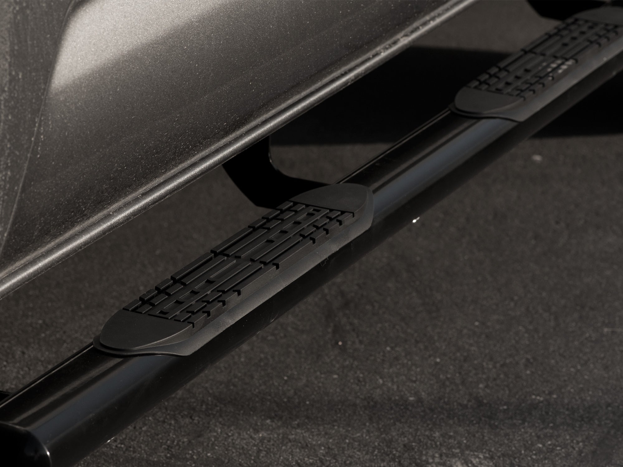 Armordillo 2005-2011 Dodge Dakota - Quad Cab 4" Oval Step Bar -Black - Armordillo USA by I3 Enterprise Inc. 