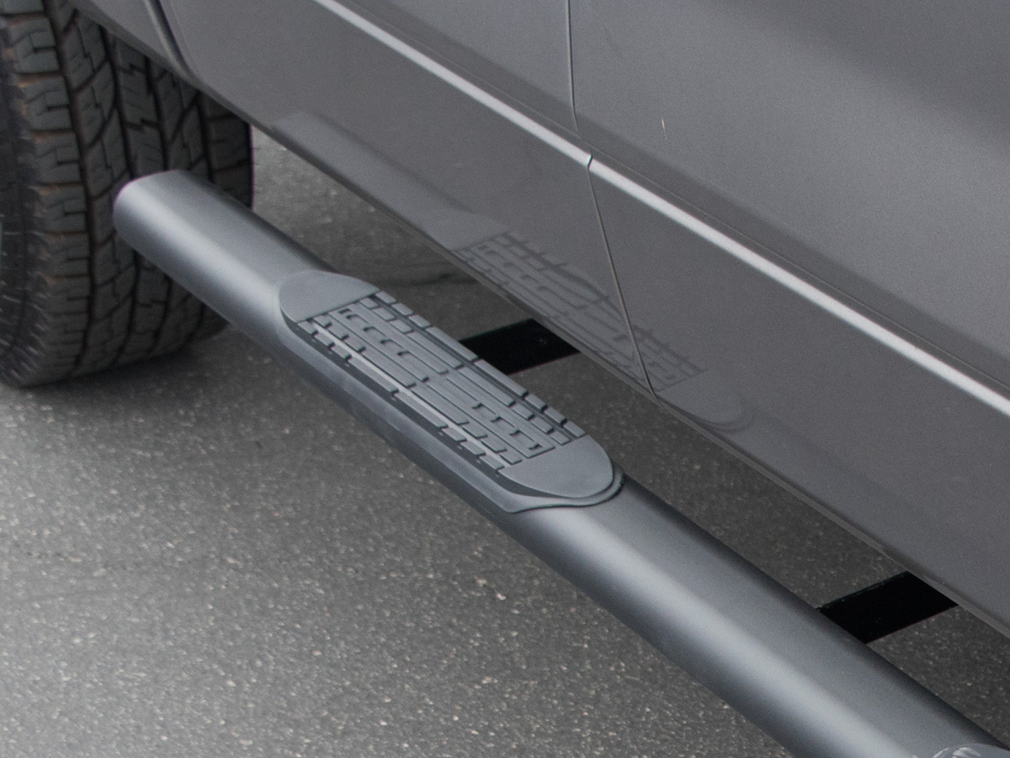 Armordillo 2002-2008 Dodge Ram 1500 - Quad Cab 4" Oval Step Bar -Matte Black - Armordillo USA by I3 Enterprise Inc. 
