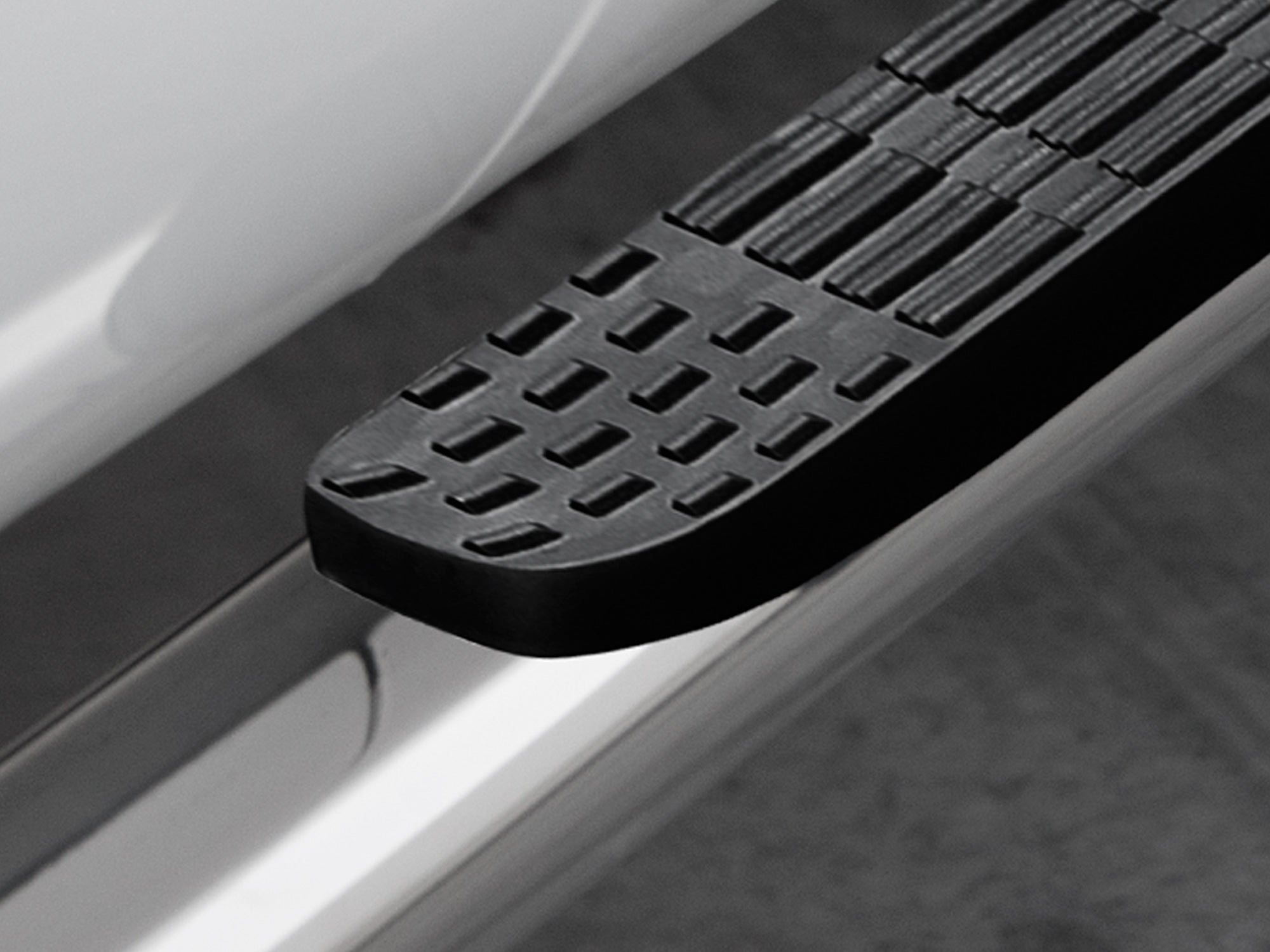 Armordillo 1999-2016 Ford Super Duty F-550 - SuperCrew 5" Oval Step Bar - Polished - Armordillo USA by I3 Enterprise Inc. 